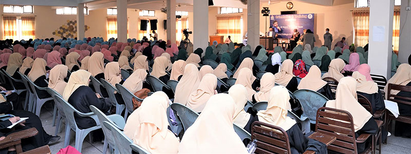 Chairman MQI Supreme Council addresses orientation ceremony for new students