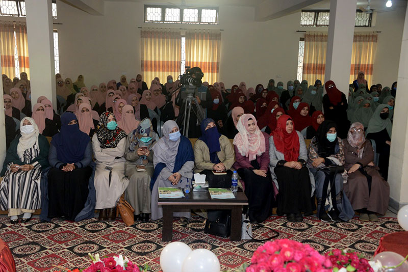 quaid-day-education-creates-awareness-about-rights-duties-dr-hassan-mohi-ud-din-qadri