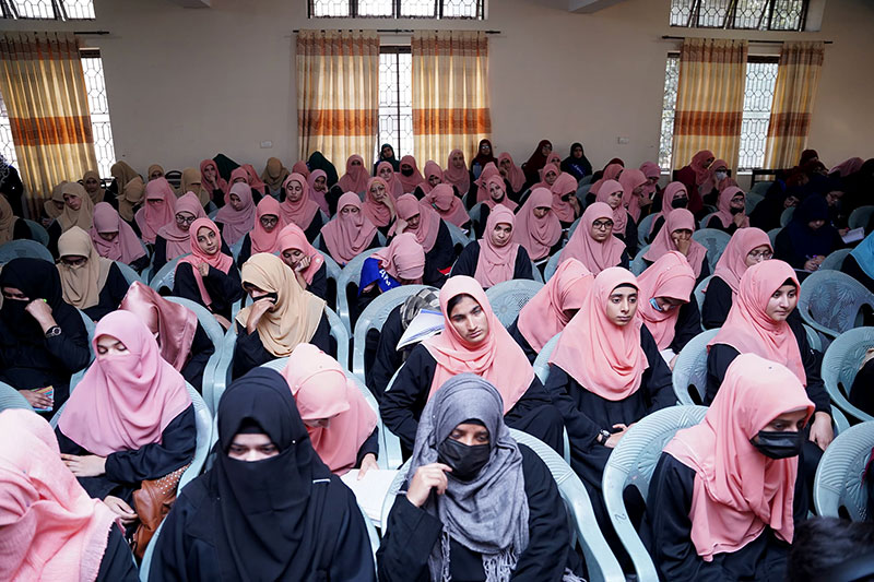 Chairman MQI Supreme Council addresses orientation ceremony for new students